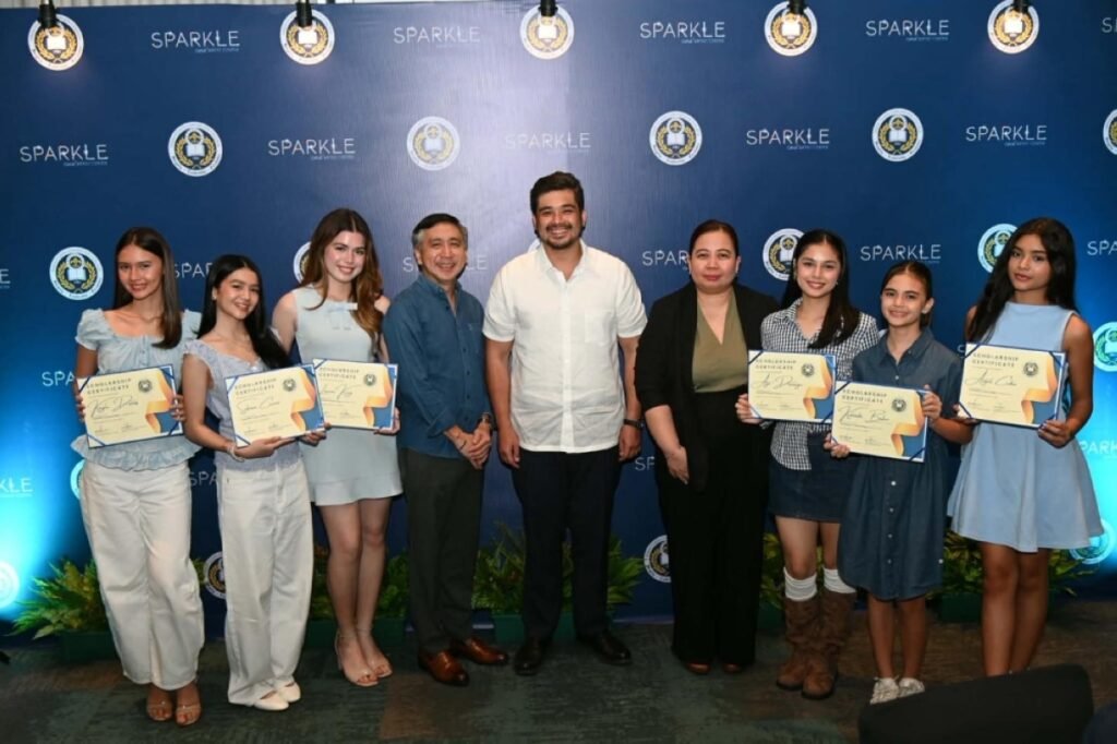 Sparkle artists receive scholarships from Immaculada Concepcion College