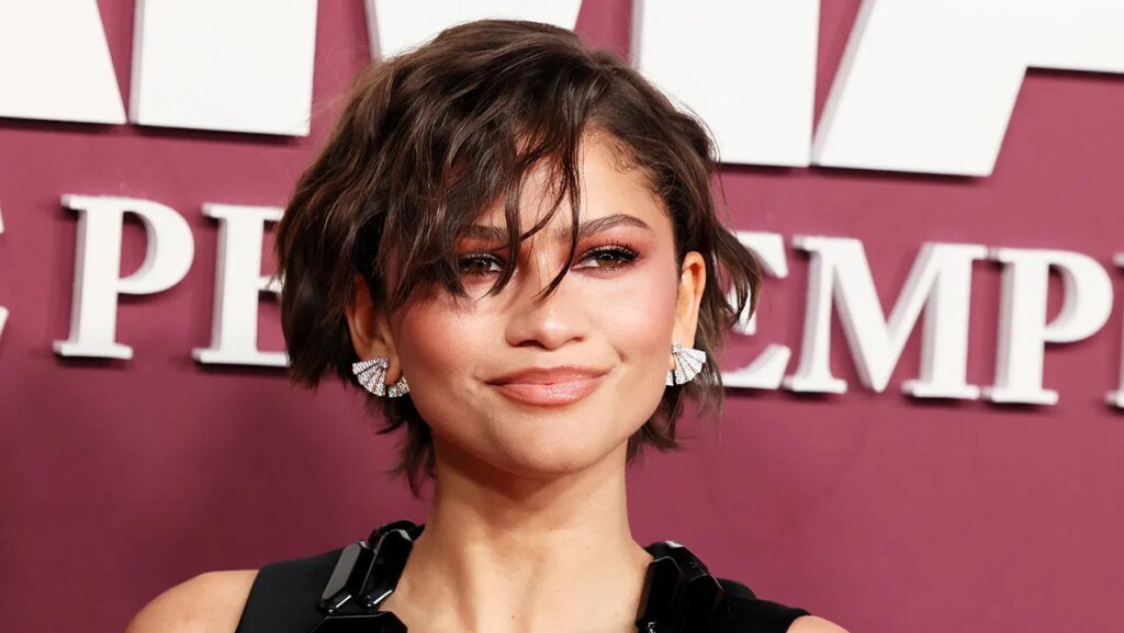 Zendaya ‘Borrowed’ Armani Gown From Cate Blanchett For Rome Premiere